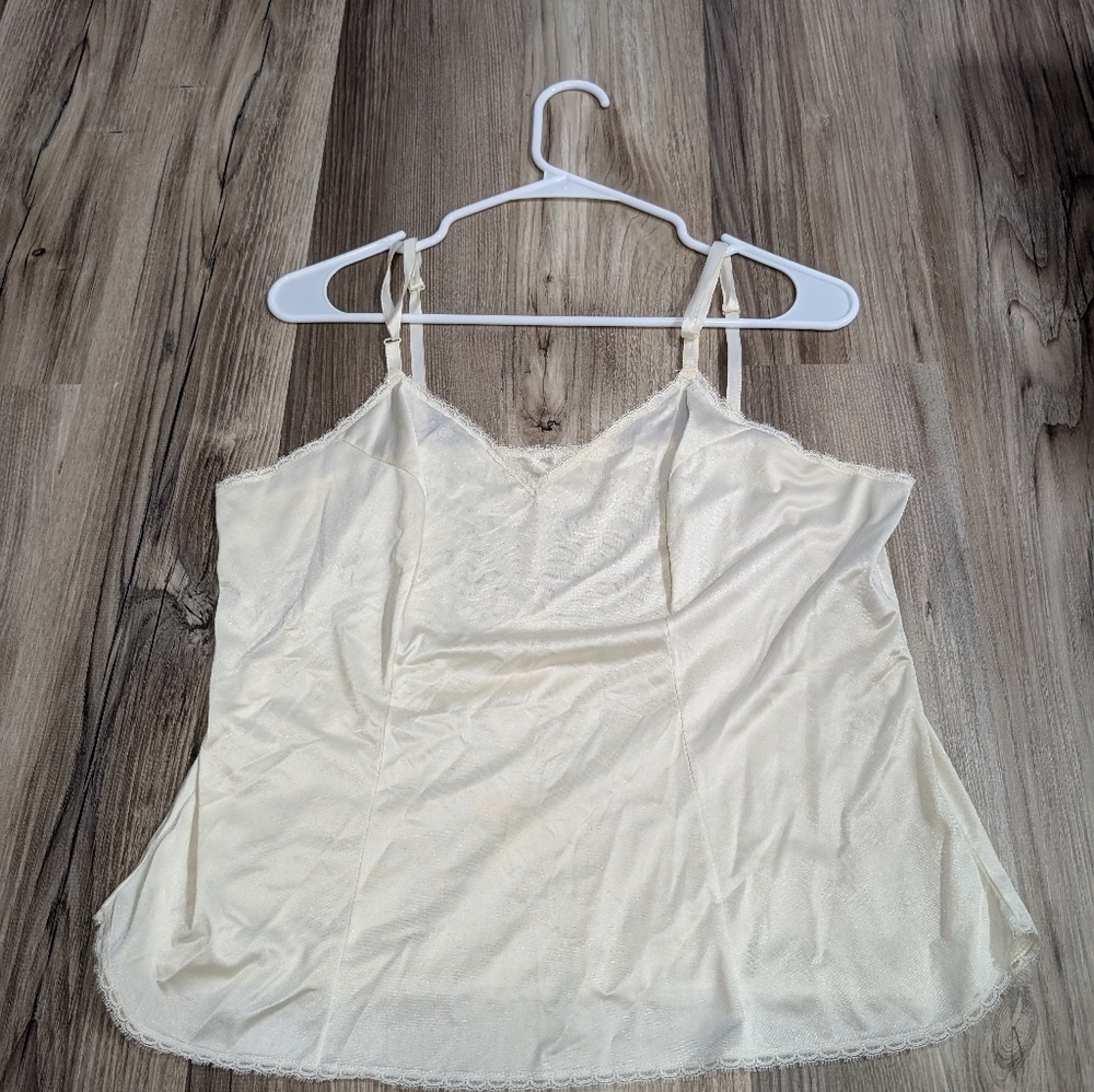 VTG Vanity Fair, Women's Cream Camisole, Size L,‎ Lace Trim, Spaghetti Strap